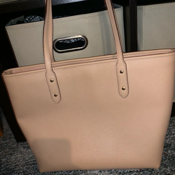 COACH PURSE - Picture 3 of 8